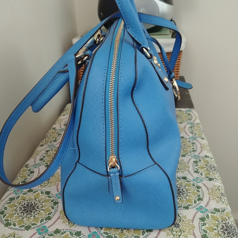 Michael Kors Bright Blue purse - Picture 6 of 10